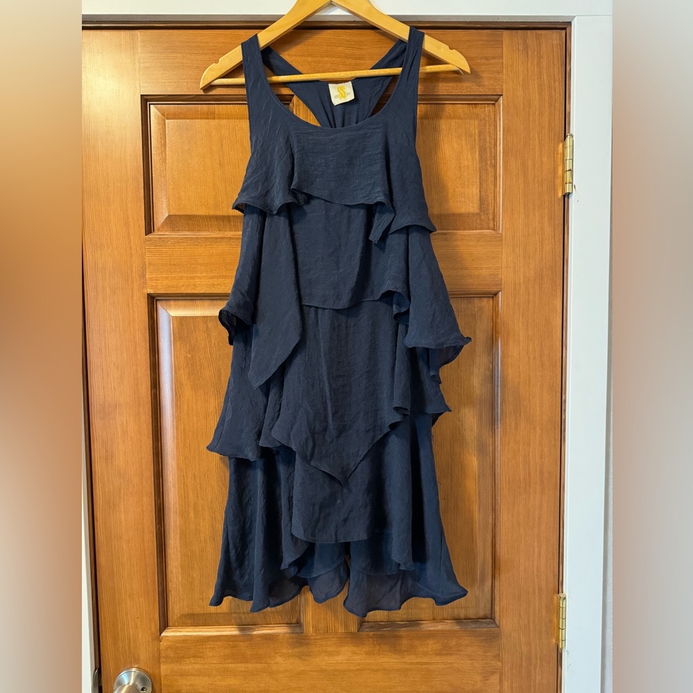 Sis Sis 
Size Medium 
Navy blue
